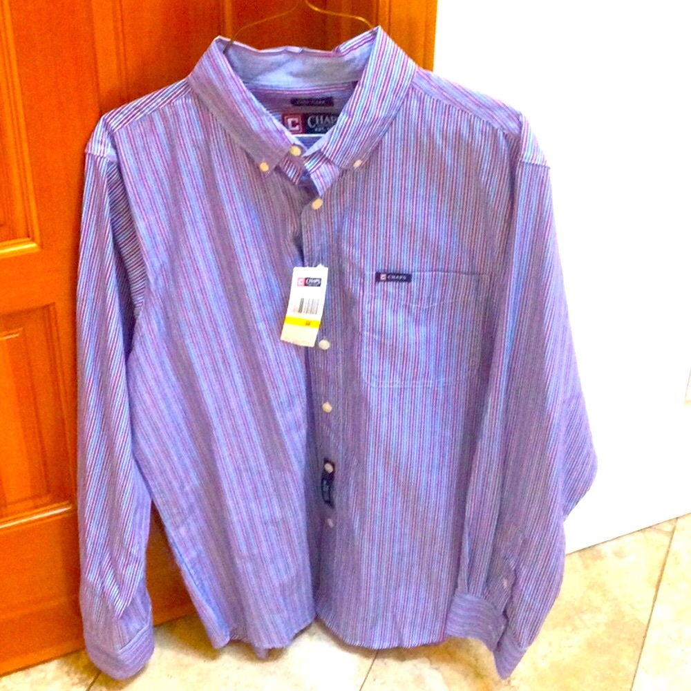 - - - NWT Chaps easy care button down with pocket